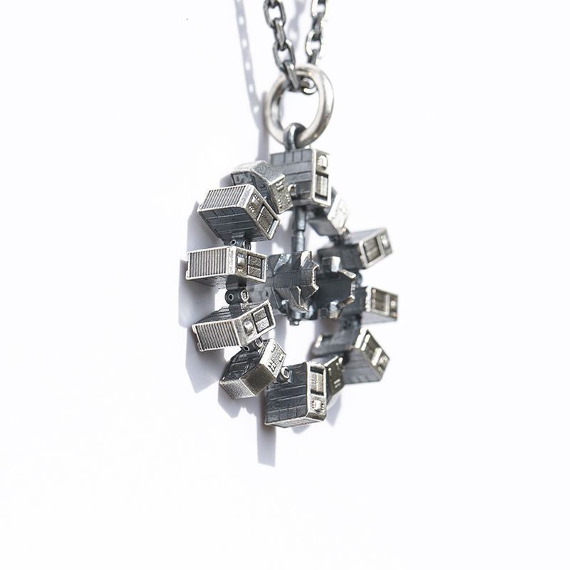 Collar con colgante modelo de  - Unique Anime Merchandise reseña y precio